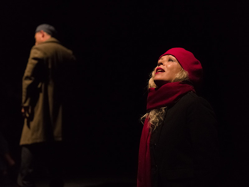 La notte sulle spalle